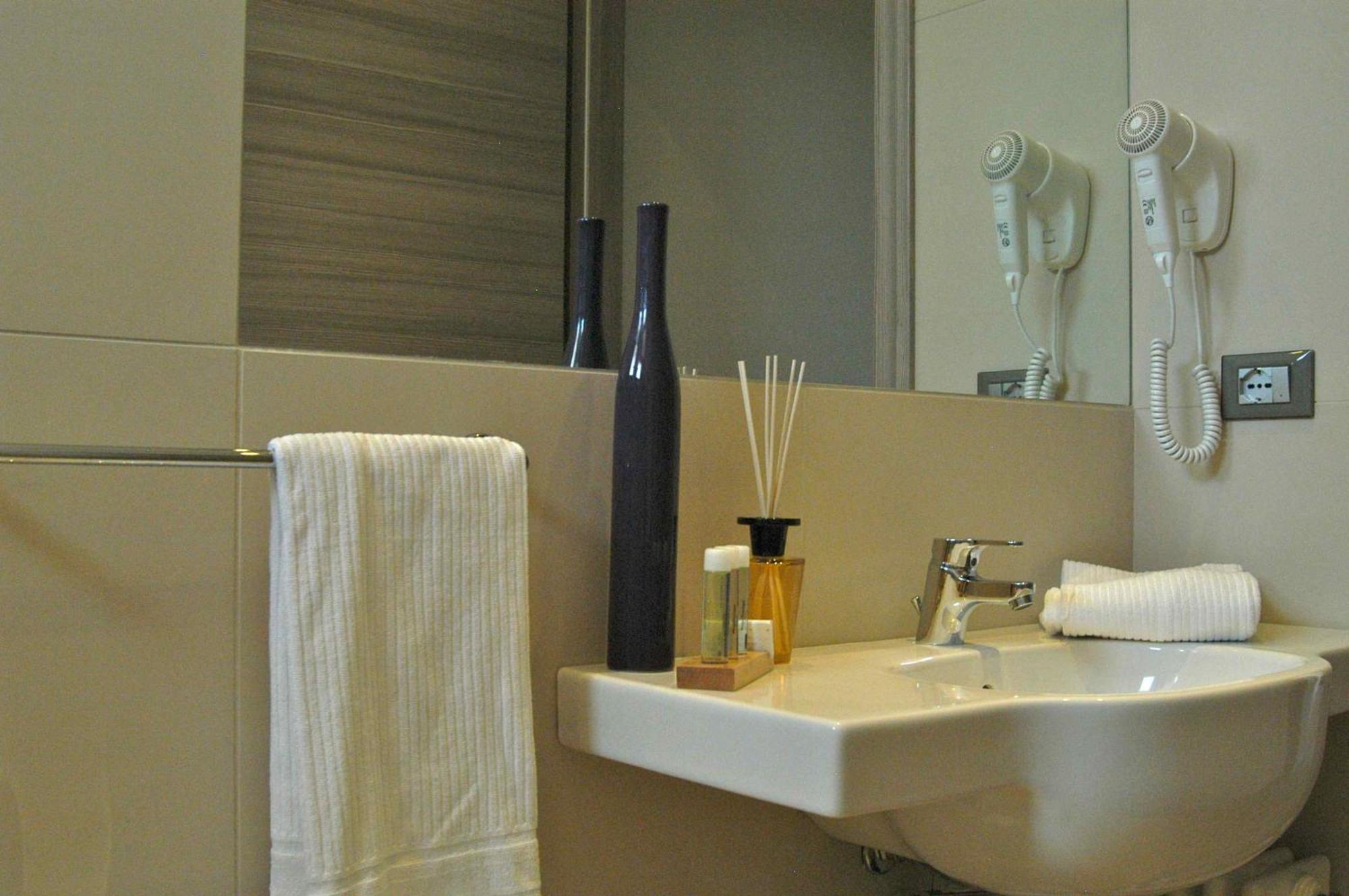 Prada' Home Eco Suites Bardolino Ngoại thất bức ảnh